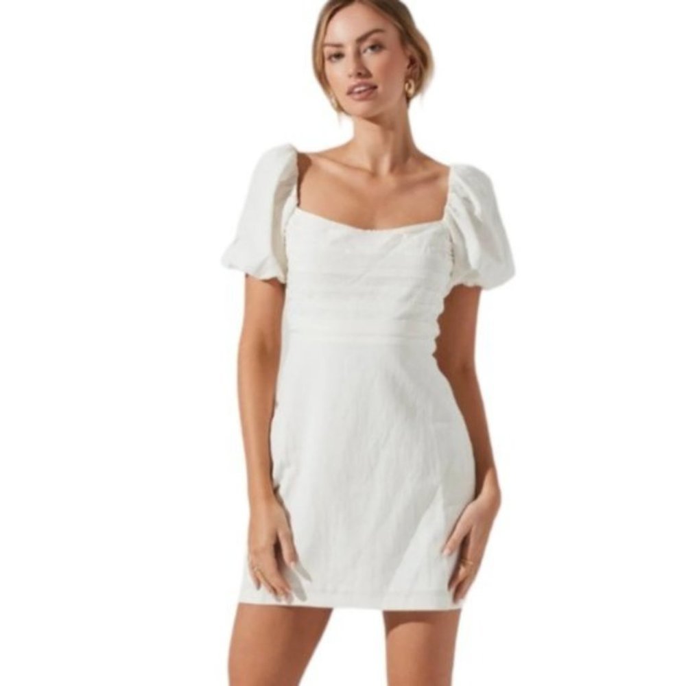 *SOLD* Astr The Label Linen Pleat Front Mini Dress